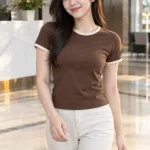 Áo thun đồng phục form baby tee 240gsm màu nâu cà phê, vải thun lạnh co giãn, tay viền màu